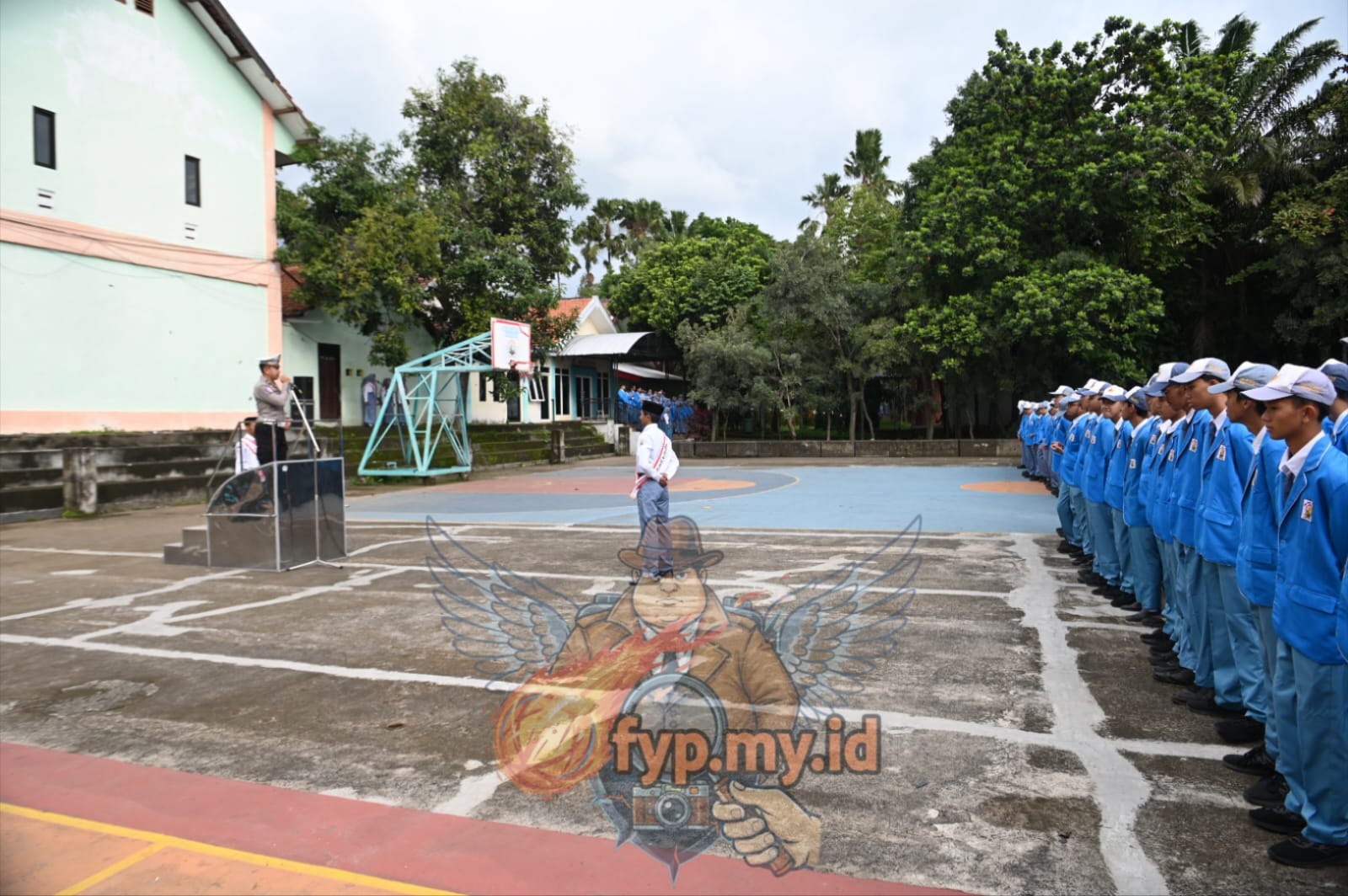 Bukan Sekadar Pakai Helm, Ini Misi Satlantas Pasuruan di SMAN 1 Pandaan Lewat Aksi ‘Helm On’